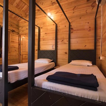 Dreams Hostel Вагатор Экстерьер фото
