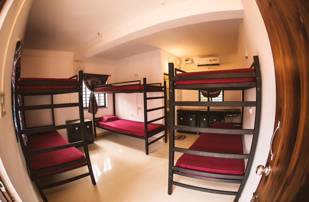 Dreams Hostel Вагатор Экстерьер фото