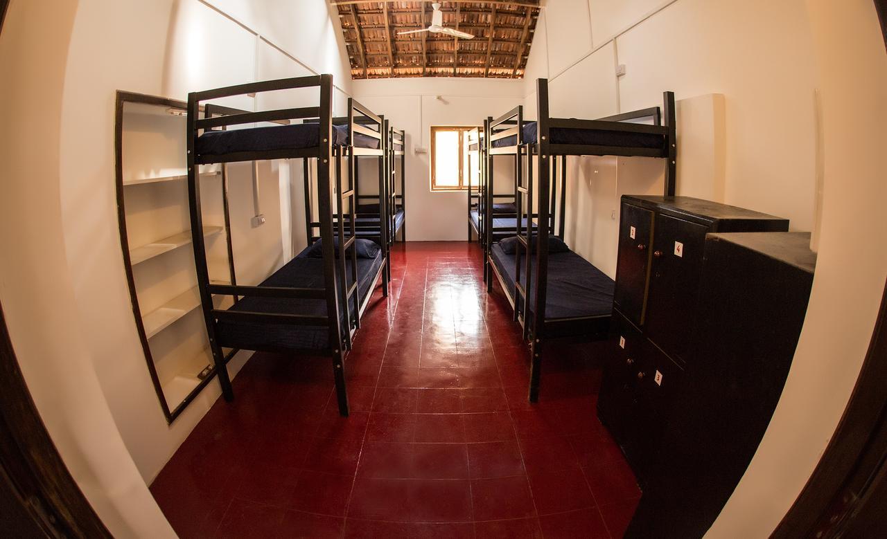 Dreams Hostel Вагатор Экстерьер фото